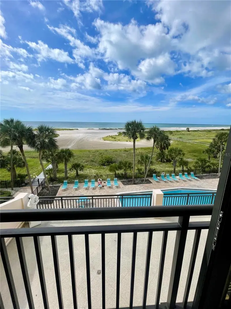 1270 Gulf Blvd #406, FL