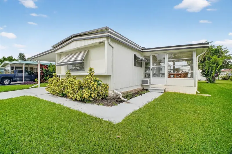 227 Paradise S, FL