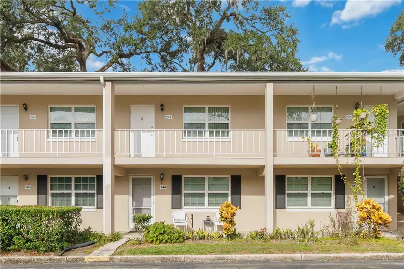 2500 Lee Rd #244, FL