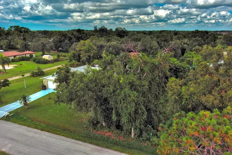 Gillespie St, FL