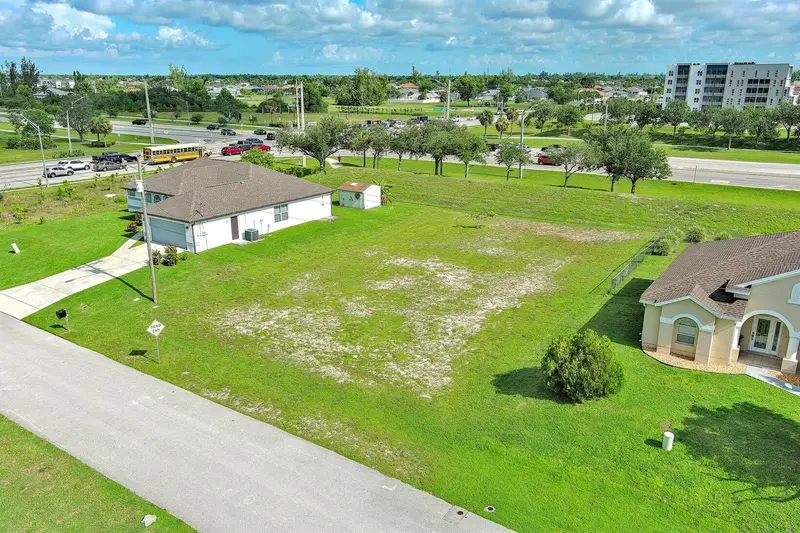 1412 Pine Ave, FL