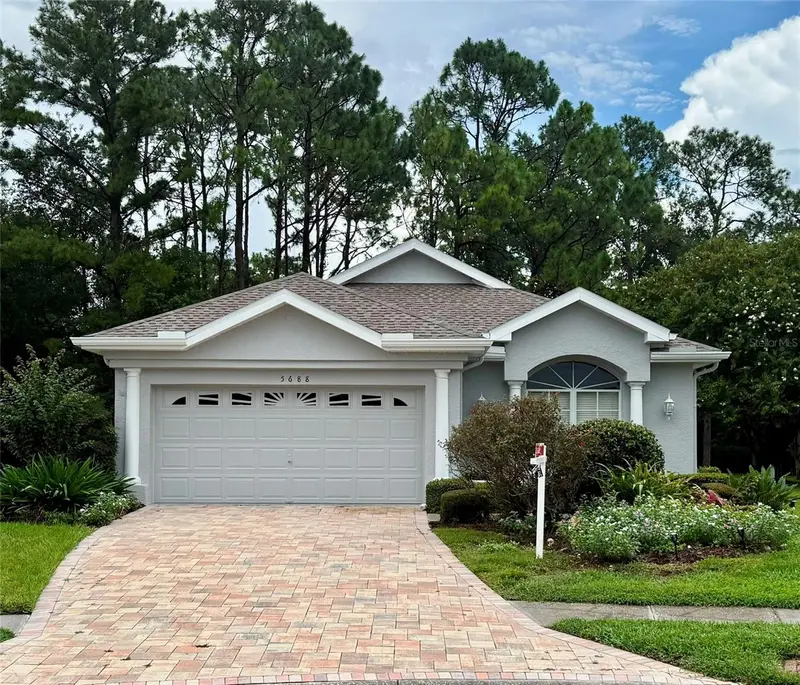 5688 Legend Hills Ln, FL
