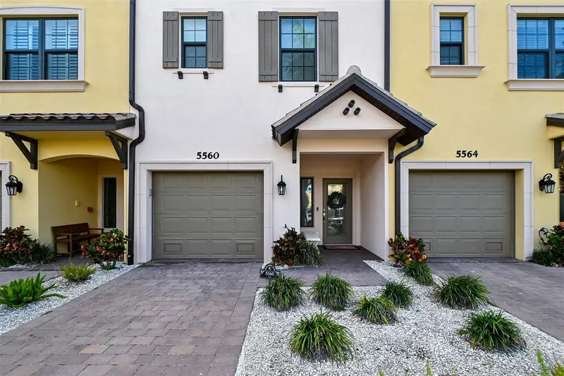 5560 Cannes Cir #3-106, FL