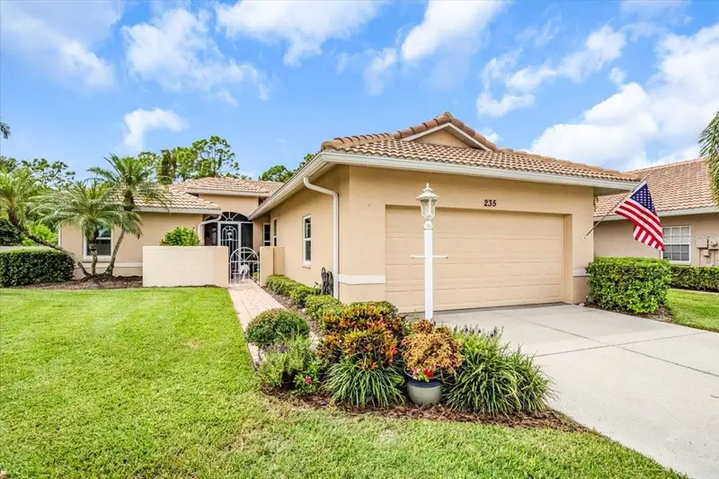 235 Auburn Woods Cir, FL