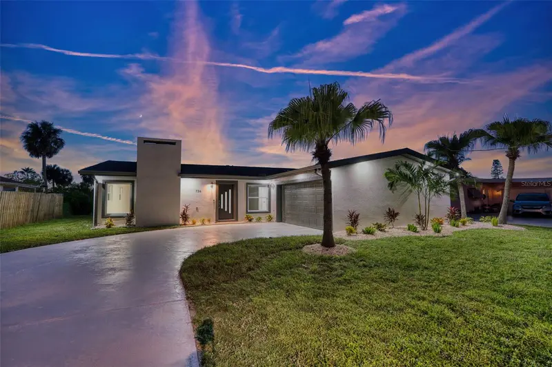 736 Gran Kaymen Way, FL