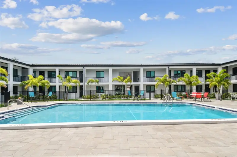 2942 W Bay Dr #2, FL