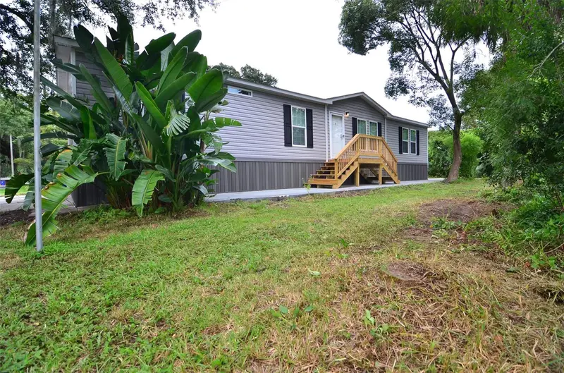 515 Twin Lakes Cir, FL
