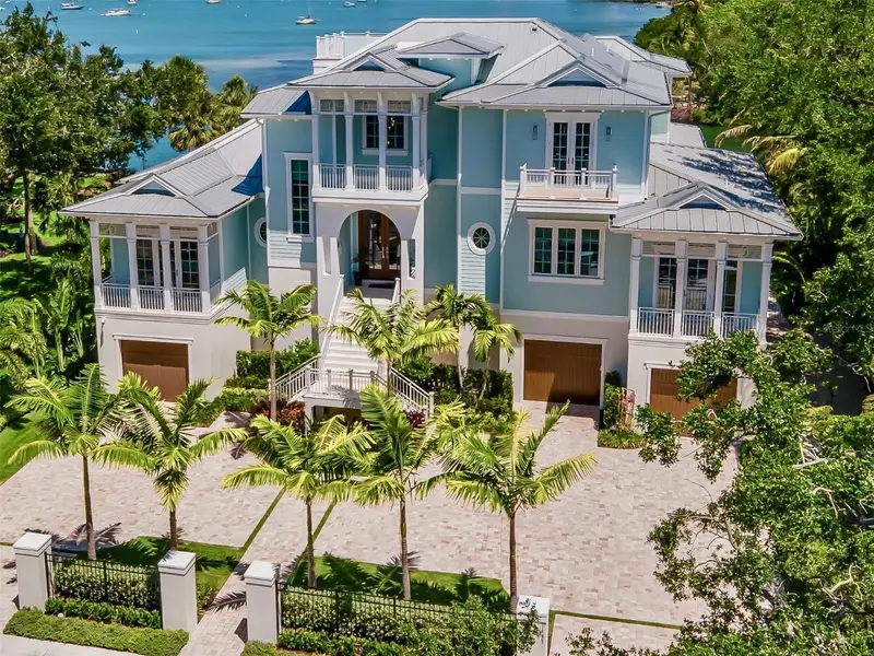 659 Key Royale Dr, FL