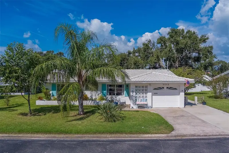 9262 140th Ln, FL