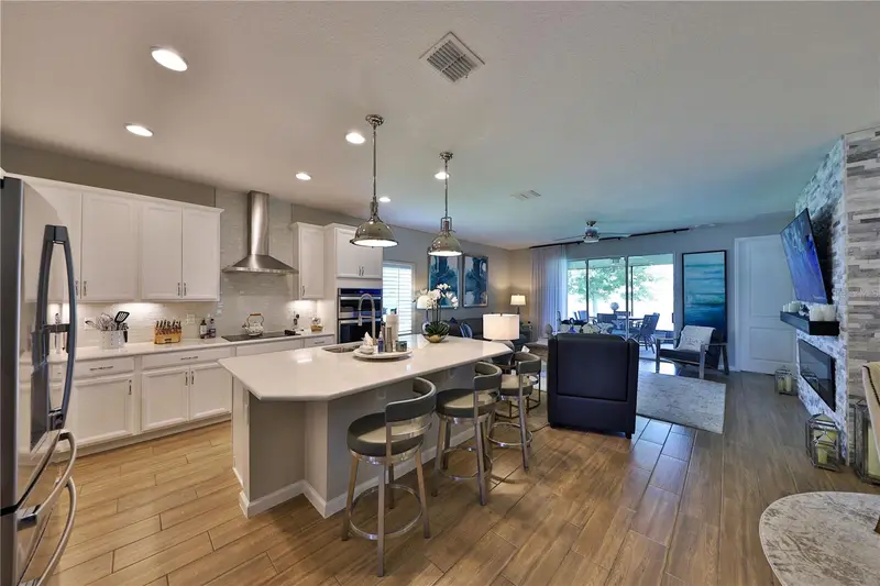 1049 Wanderer Drive, FL