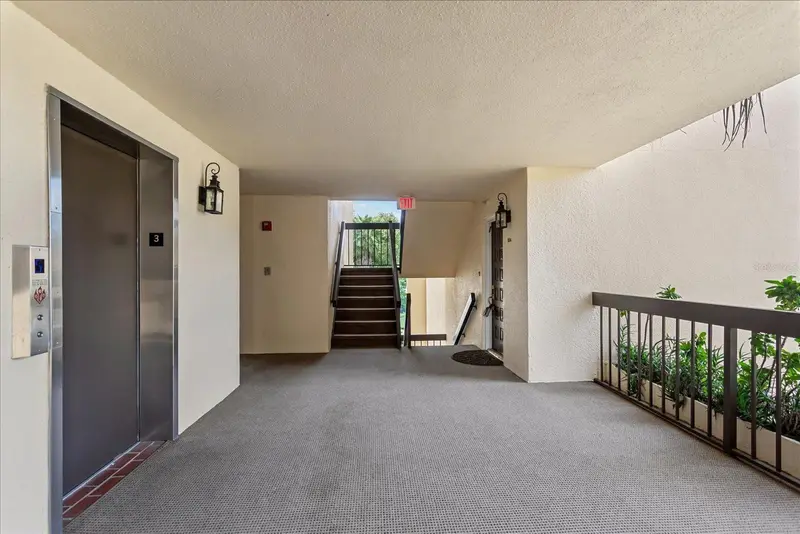 204 Quayside Cir #304, FL