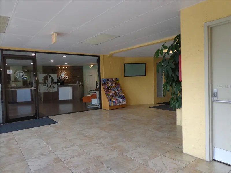 2506 N Rocky Point Dr #229, FL