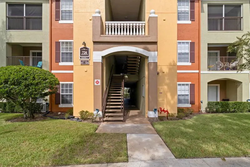 724 Crest Pines Dr #511, FL