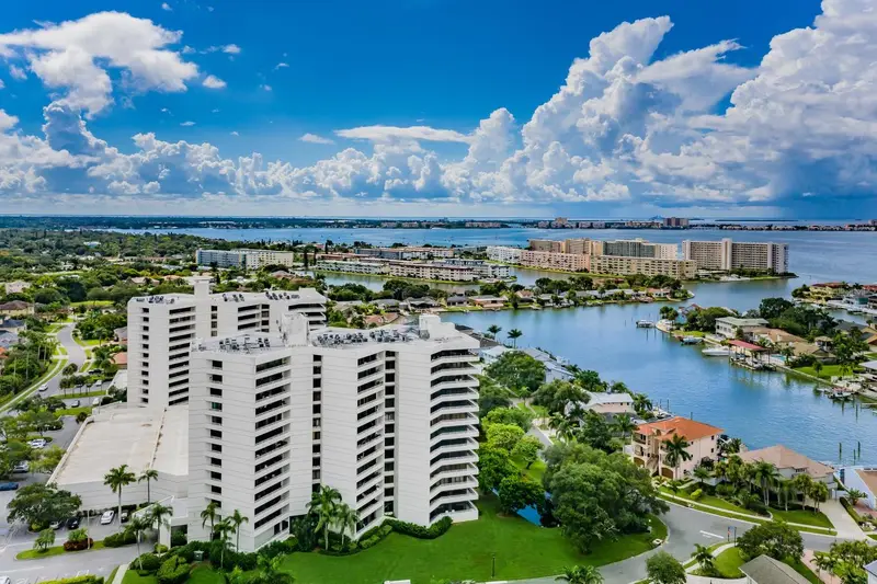 5950 Pelican Bay Plz S #705, FL
