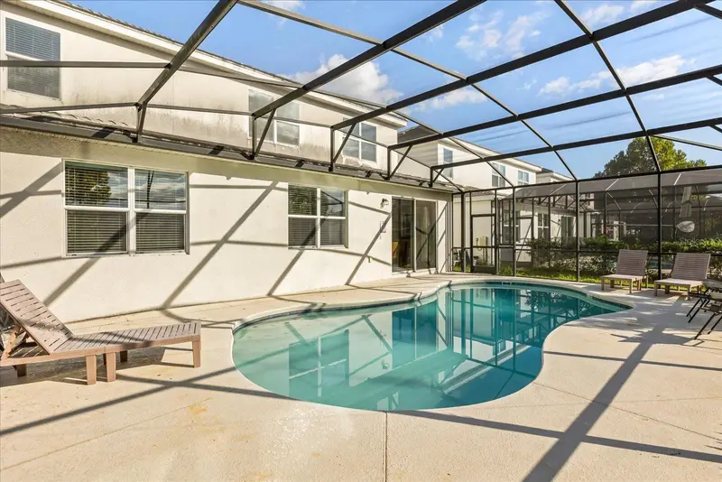230 Ballo Dr, FL