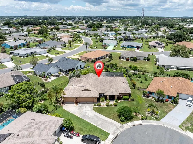 301 Thorn Hill Pl, FL