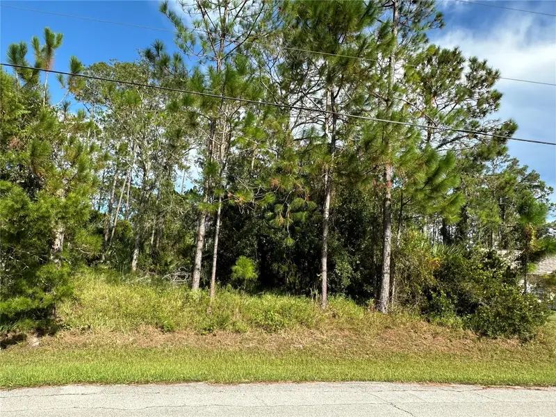 85 Presidential Ln, FL