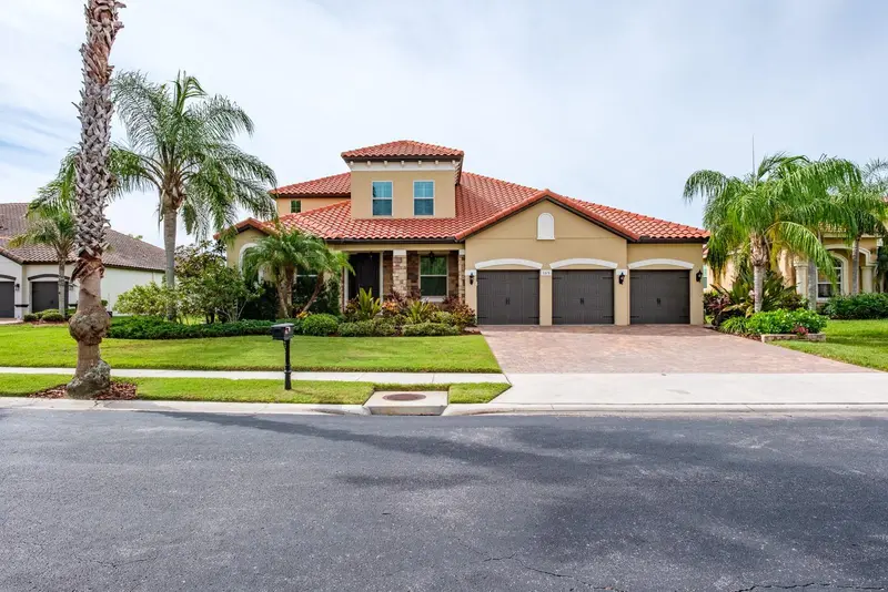 165 Mobbly Bay Dr, FL