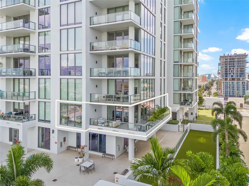 301 1st St S #803, FL