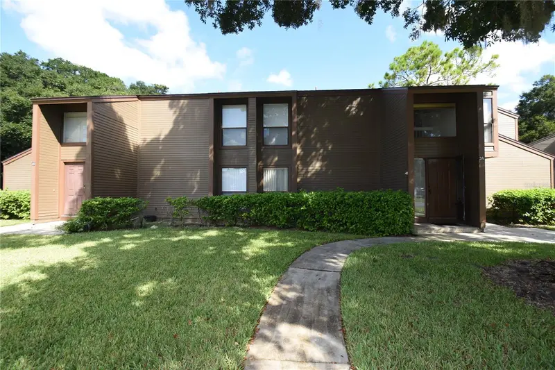 38 Oxford Ln #38, FL