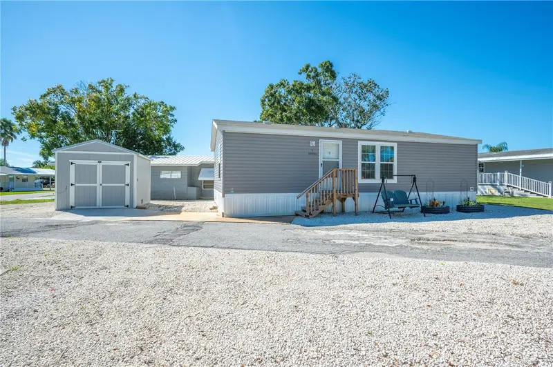 1 Beaverkill Dr, FL