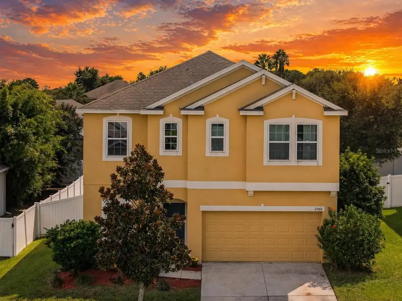 2566 Limerick Cir, FL