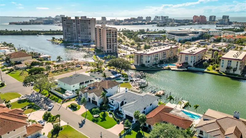 112 Leeward Is, FL
