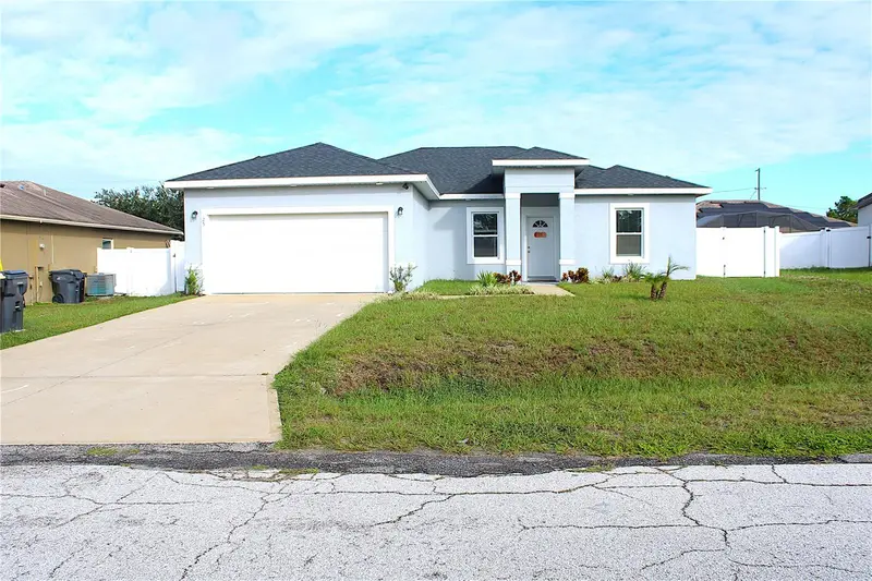 25 Zinnia Ln E, FL