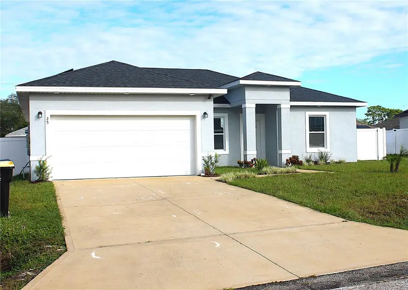 25 Zinnia Ln E, FL