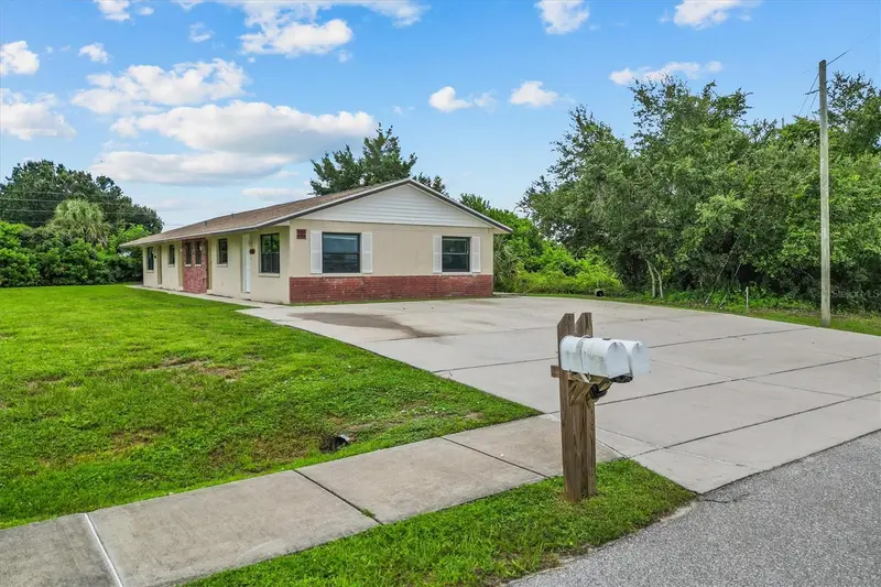 27242 Sunnybrook Rd, FL