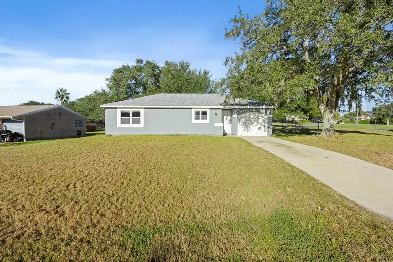 2 Oak Court Pass, FL