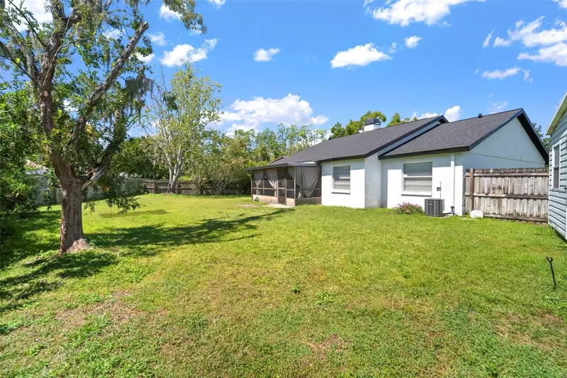 4613 N Country Hills Ct, FL