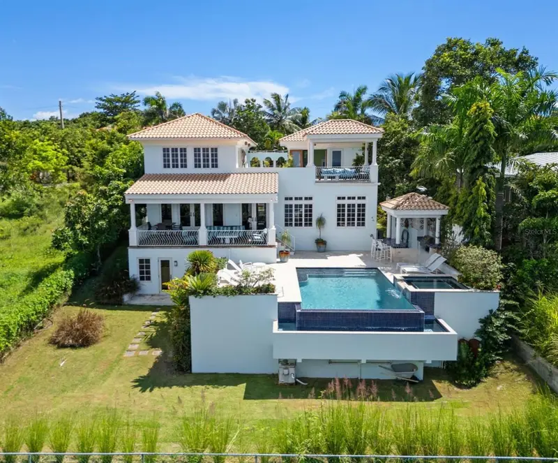 1 Colina Linda- "Tranquilo", PR