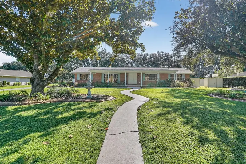 639 Howard Ave, FL