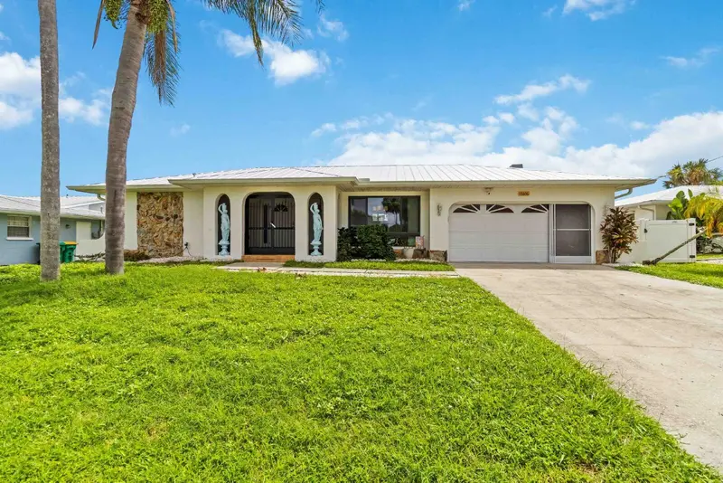 18606 Briggs Cir, FL