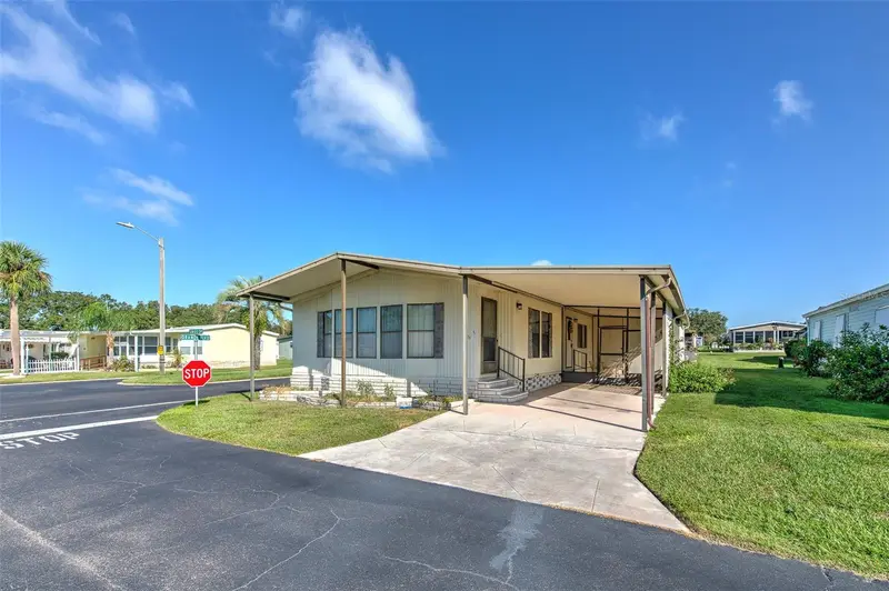 37605 Amigo Dr, FL