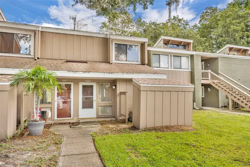5089 Eaglesmere Dr #D09, FL