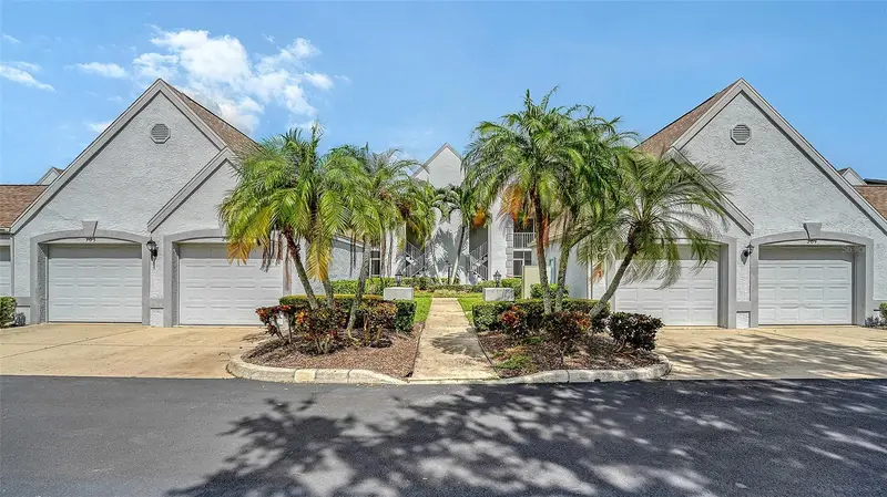 6611 Stone River Rd #103, FL