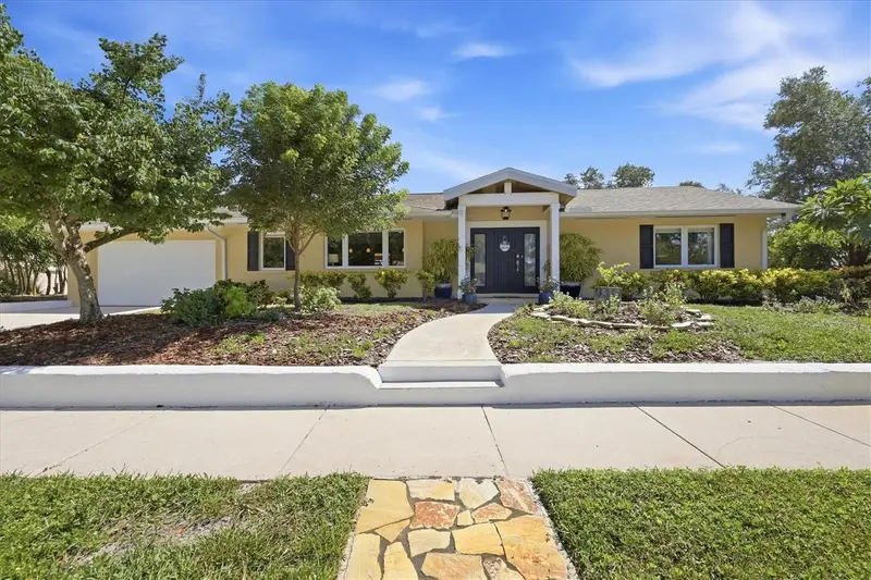 942 Virginia Dr, FL