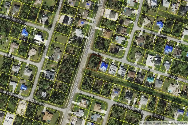 Colonade Ln, FL