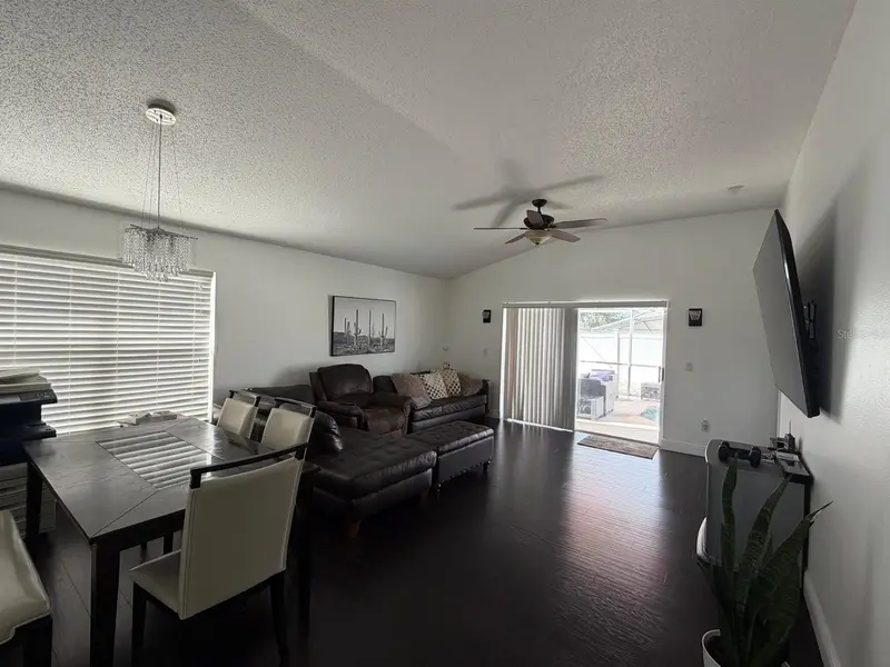 2558 E Chatman Cir, FL