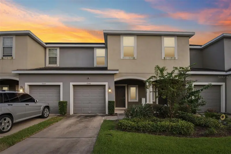 7046 Towne Lake Rd, FL