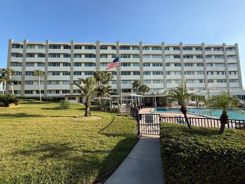 100 Bluff View Dr #411a, FL