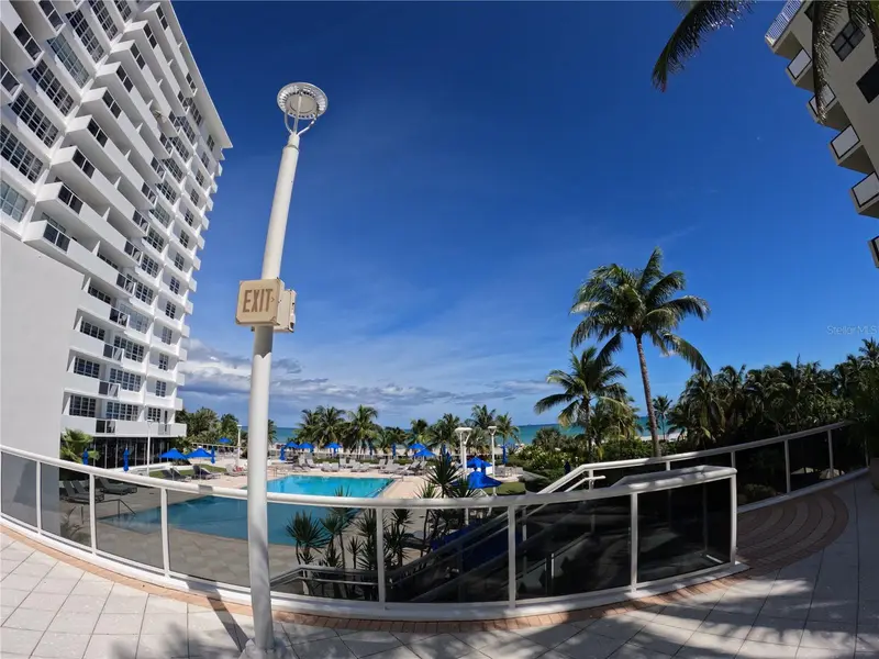 100 Lincoln Rd #332, FL