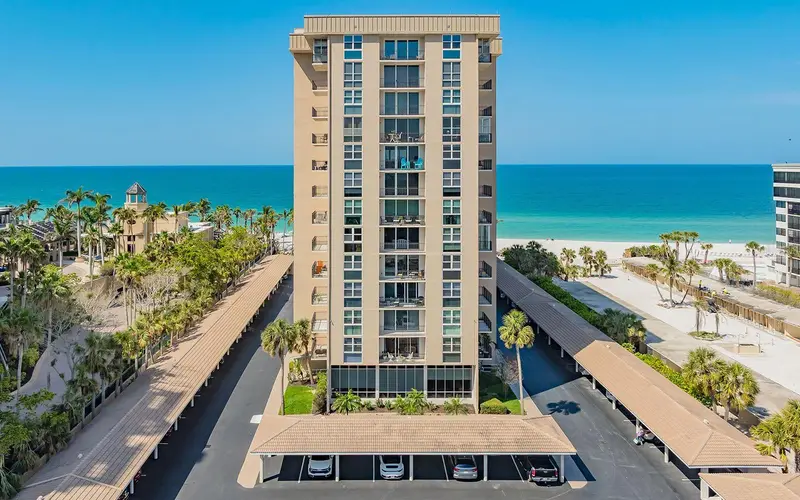 1212 Benjamin Franklin Dr #305, FL