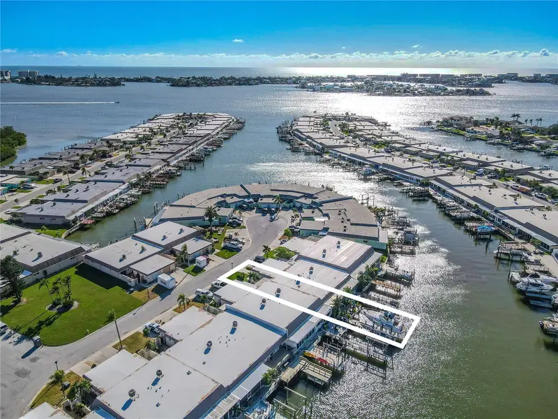 345 Boca Ciega Point Blvd, FL