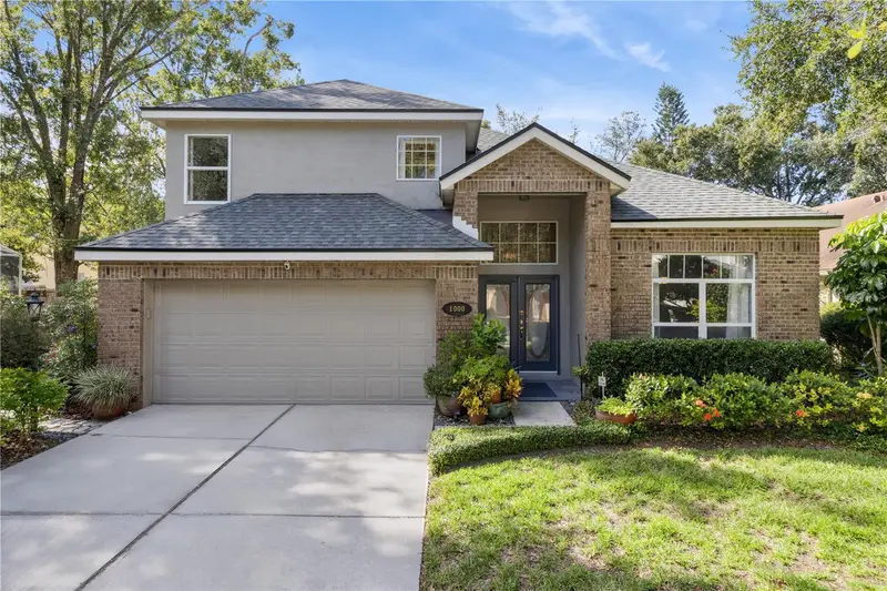 1000 N Lake Claire Cir, FL