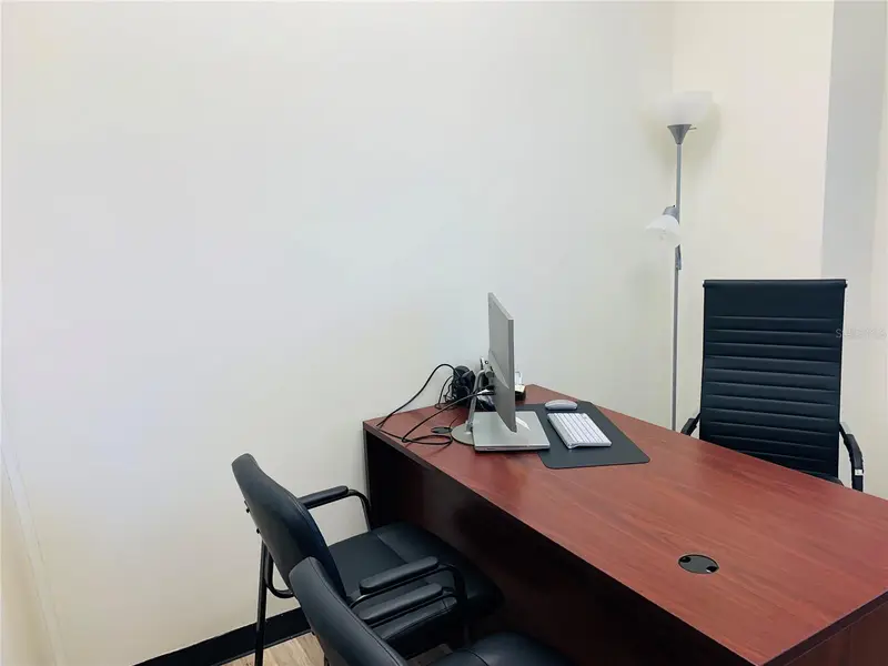 7065 Westpointe Blvd #320, FL