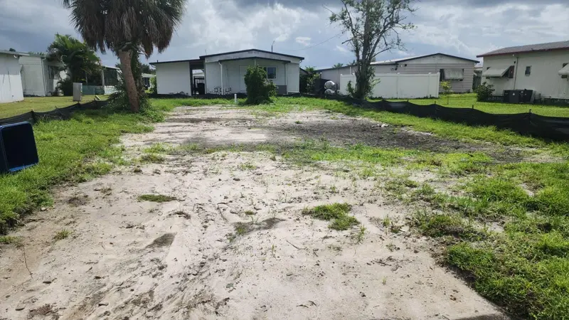 306 50th Avenue Plz E, FL