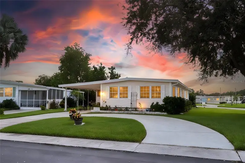 Lake Tarpon Mobile Home listing